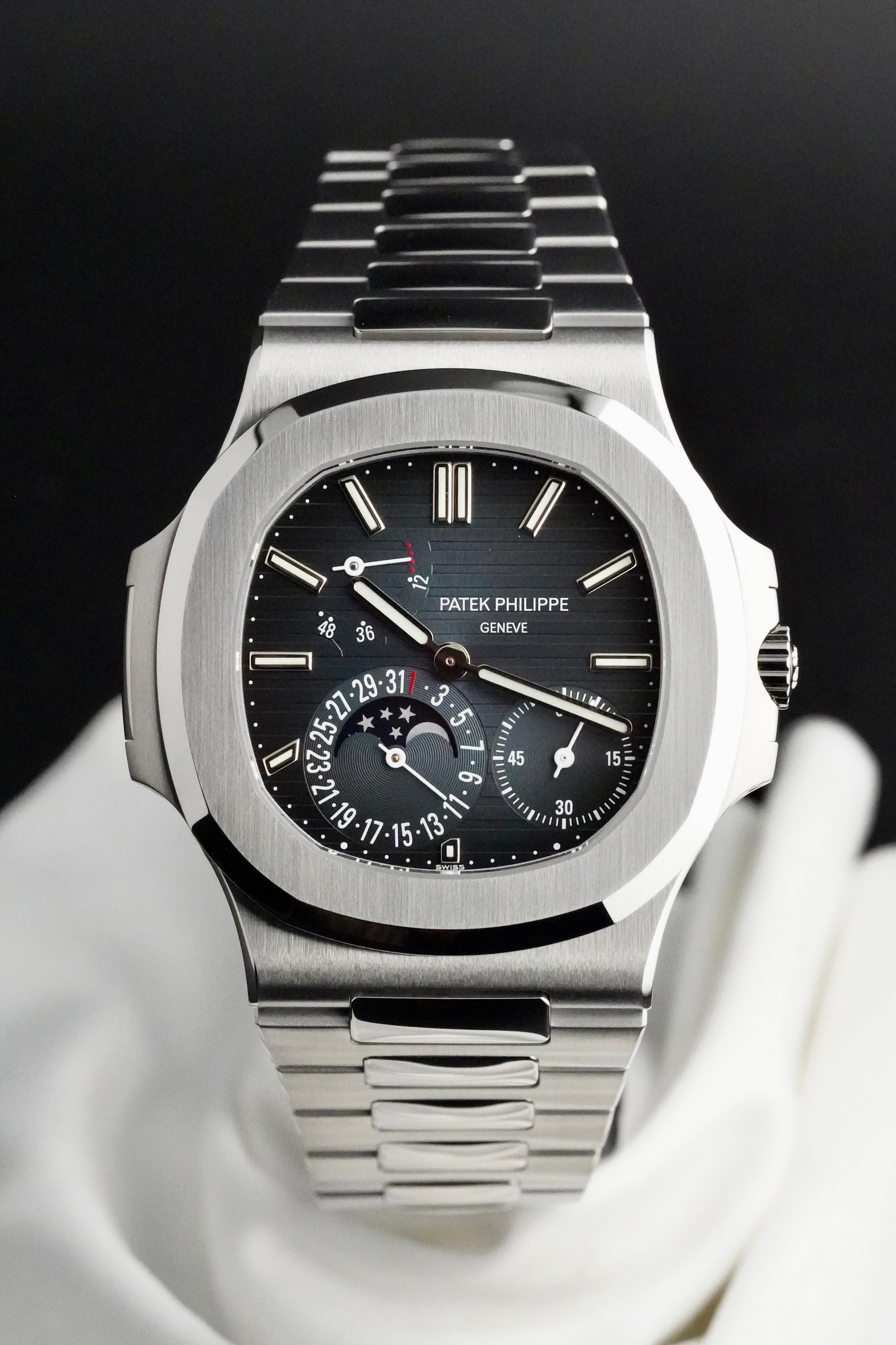 Patek Philippe Nautilus Moonphase 5712/1A-001