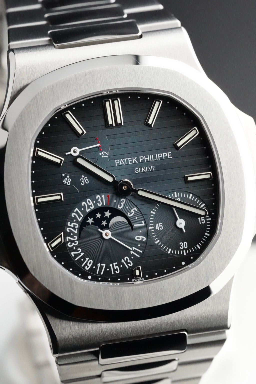Patek Philippe Nautilus Moonphase 5712/1A-001